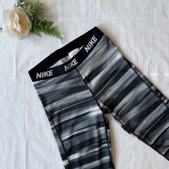 Nike Pants - Women's Nike Dri-Fit Leggings
